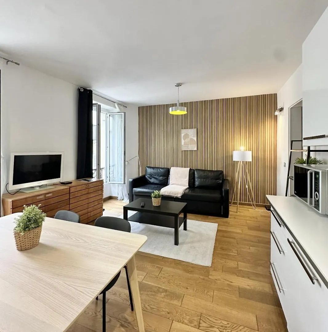 Apartment Entre La Tour Eiffel Et Les Invalides Paris